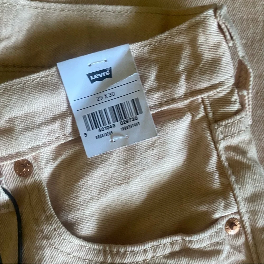 NWT Levi's Men's 501 Straight Leg Jeans Pink  Size 29 x 30